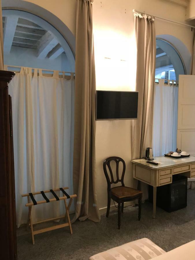 ホテル Il Cortiletto ピアチェンツァ エクステリア 写真